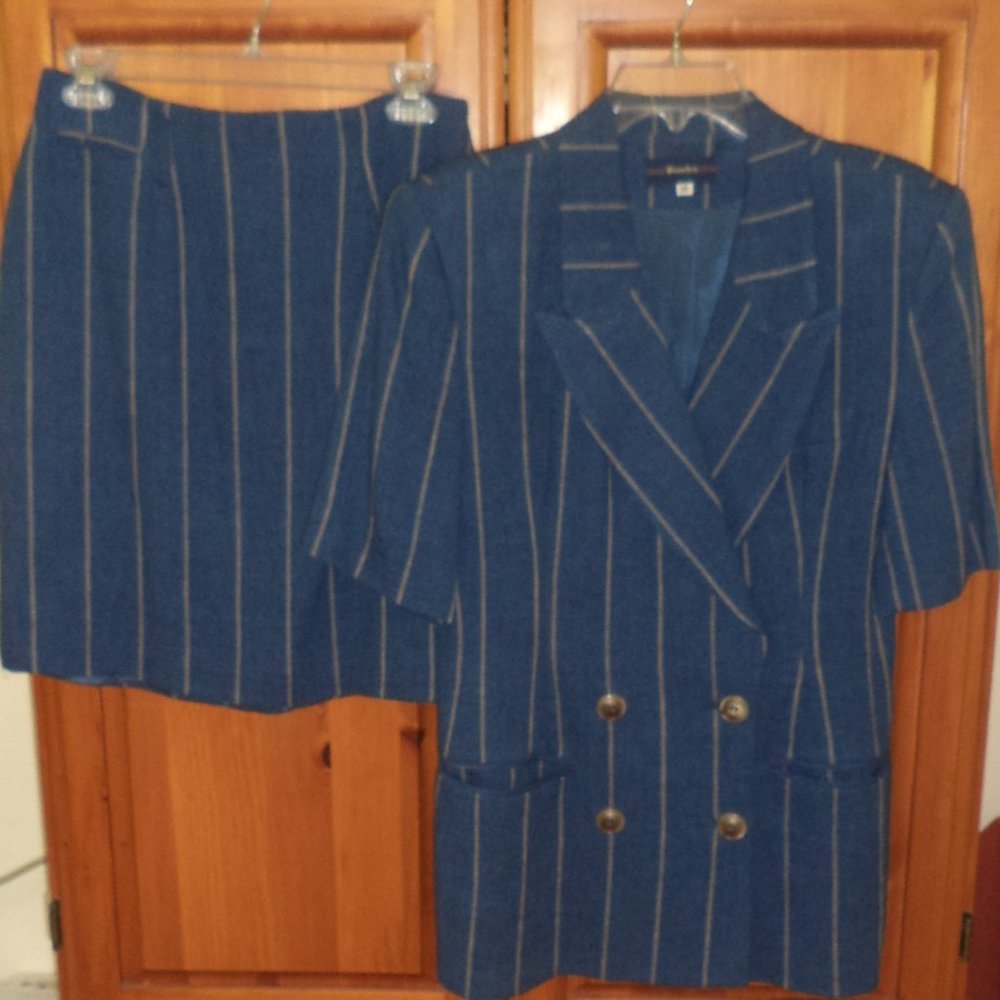 BREECHES denim blue/beige stripe skirt suit sz 8/10 woman